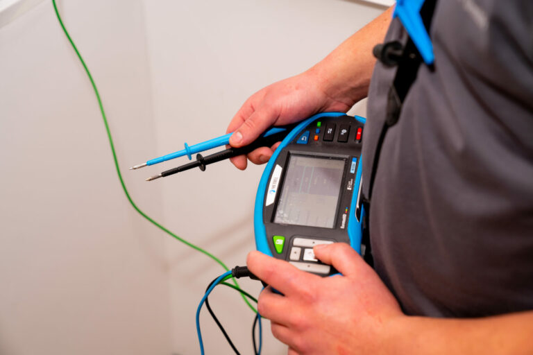 Anlagenprüfung Nach Din Vde 0100 Teil 600 Schritt-für-Schritt-Anleitung zur Erstellung eines Prüfprotokolls nach